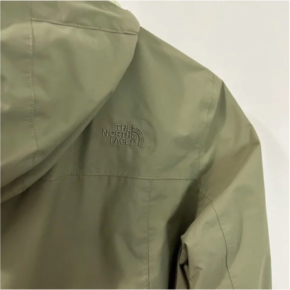 The North Face Adjustable Green Rain Jacket (S) - Picture 3 of 13